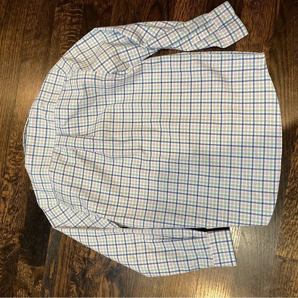 Vineyard Vines Whale Shirt, Size Medium (12-14) - Picture 2 of 4